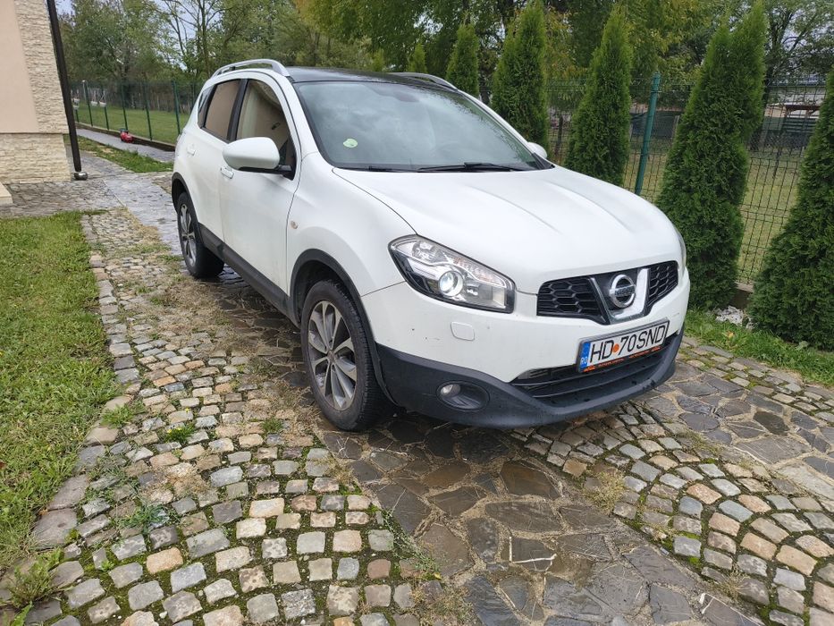 Nissan Qashqai 2011 2.0 150 cp avariat
