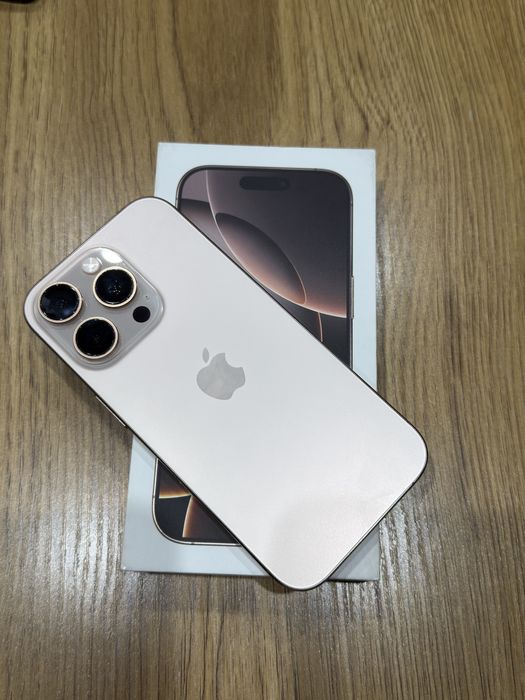 Iphone 16 pro 256 gb desert titanium e sim