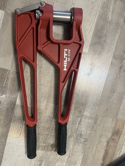 Hilti-M-DW-Инструмент за щанцоване на леки стени