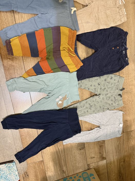 Lot haine baiat marimea 92 - body-uri si pantaloni