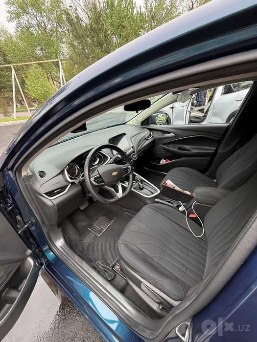 Продам свой chevrolet onix 4 позиция Ltz АКПП турбо!