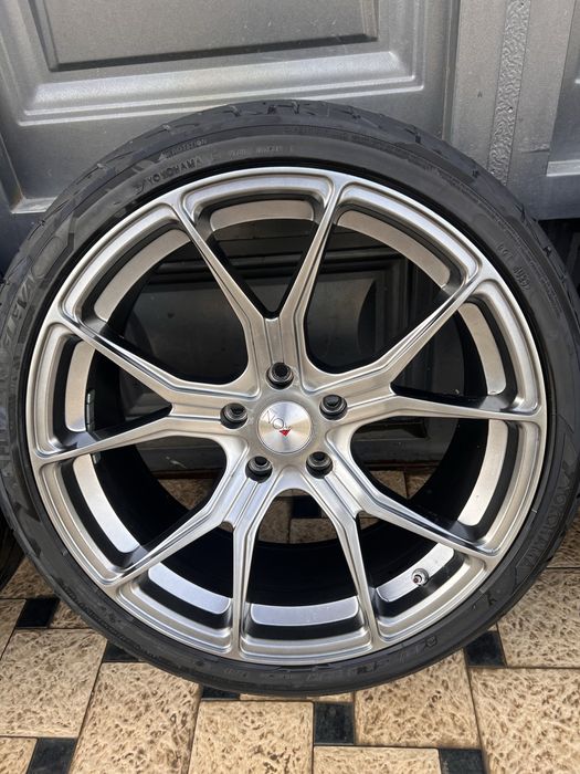 Диски с шиной R19 Yokohama Advan 245/35