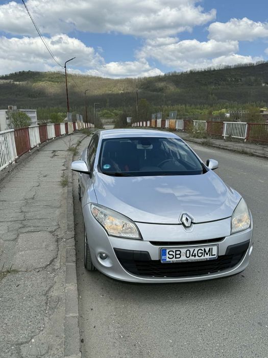 Vand Renault Megane 3 Hatchback 1.6 Benzina