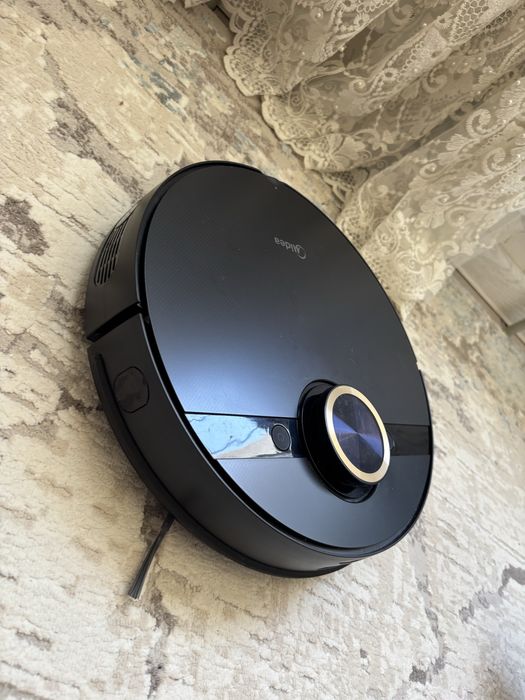 робот пылесос midea
