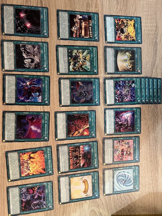 Продавам Yu-Gi-Oh ОРИГИНАЛНИ карти.