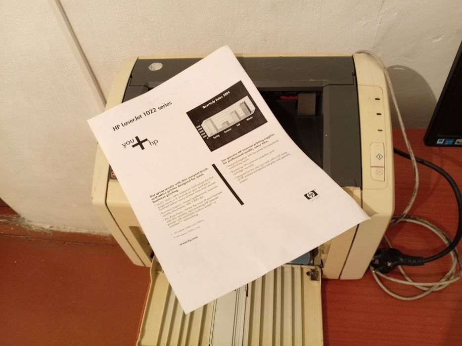 Продам принтер hp 1022