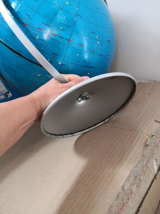 Небесният глобус Аполо от Реплогол