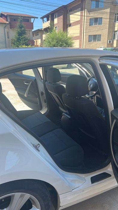 Vând Bmw  seria 12.0 diesel,an 2011 km 180000
