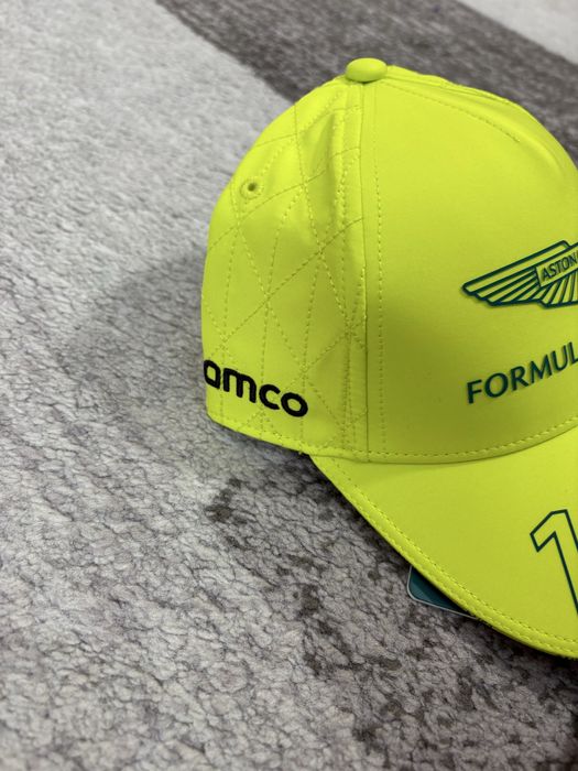Aston Martin F1 Team x Boss шапка с козирка (Фернандо Алонсо)