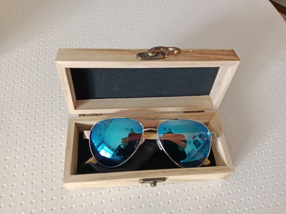 Продам солнцезащитные очки