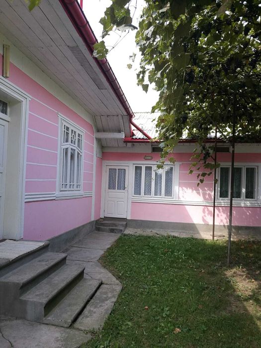 Vand casa cu 12500 mp teren in Sasca Mica, la 10km de Falticeni