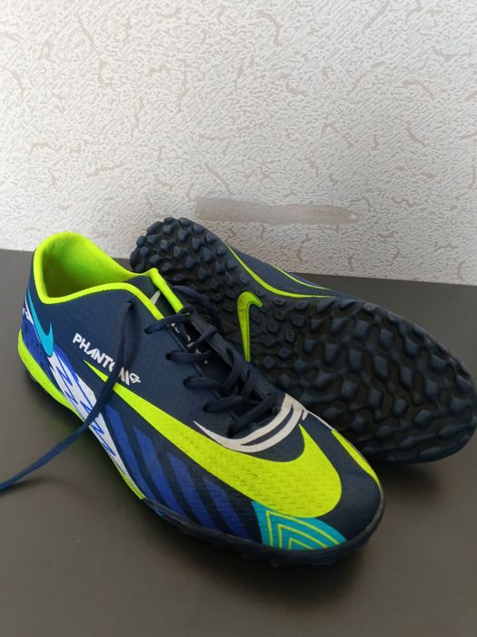 Nike Phantom сороконожки