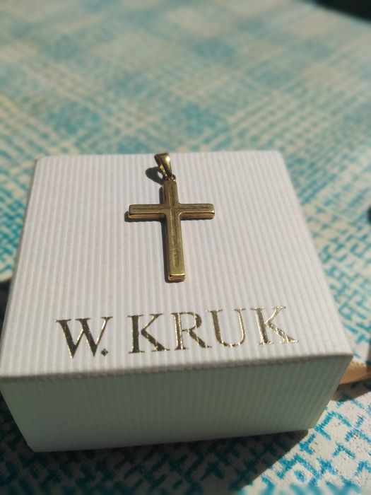 Золотой крестик бренда W. KRUK