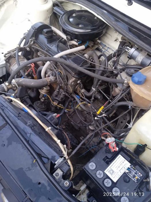 Автомобиль Фольксваген Гольф 2