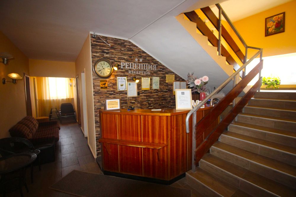 Хотел с басейн в с. Балани, общ. Габрово