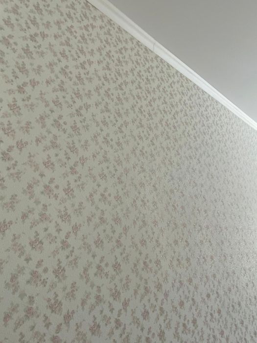 Поклейка обоев,левкас