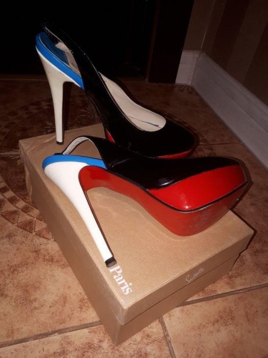 Туфли- лабутены оригинал