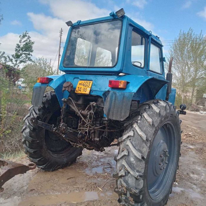 Трактор МТЗ 80..