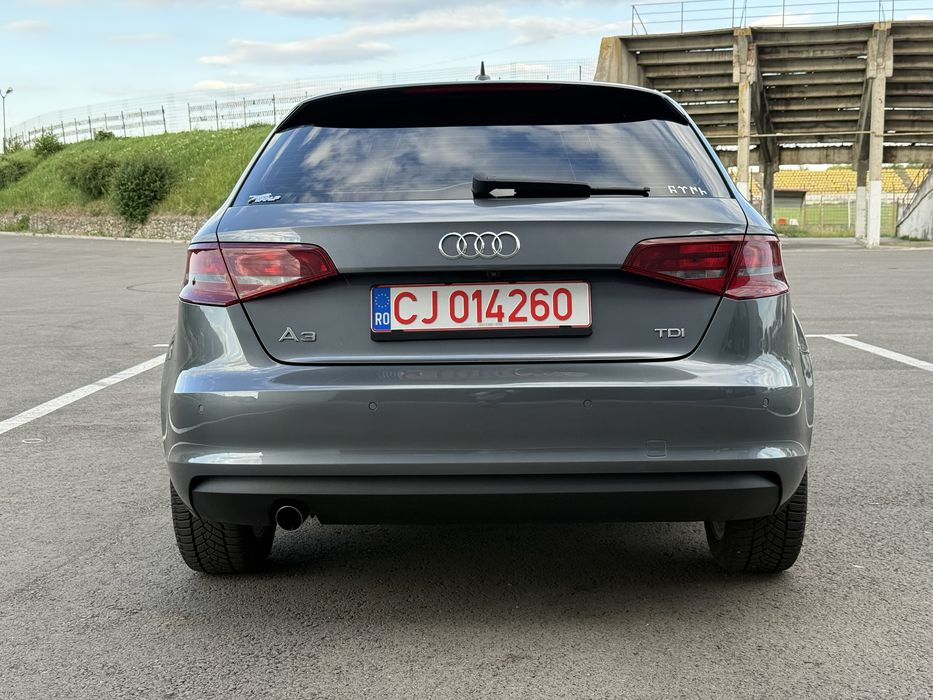 Audi a3 //1.6 diesel  110cp // Automa  an 2015