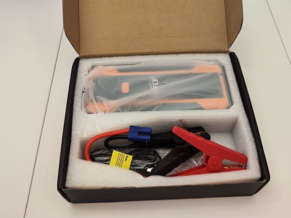 Starter Auto Ok-Fly Li-ION cu funcție de powerbank