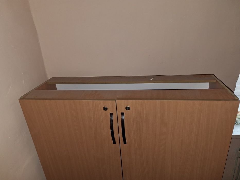 Киім салатын щкаф сатылады