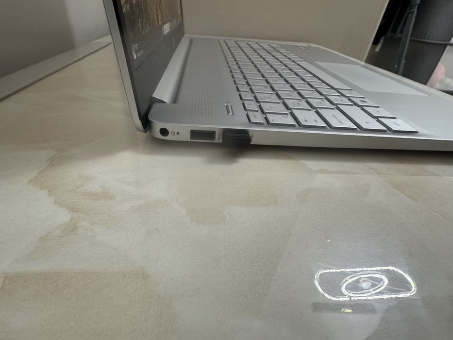 Ноутбук HP laptop-15s.