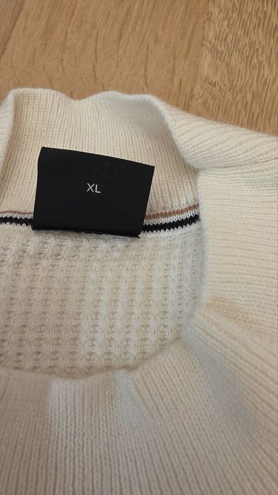 Пуловер Hugo Boss