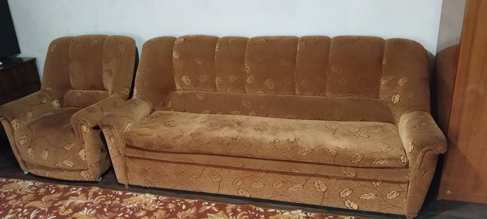 Продаем газ плита и диван