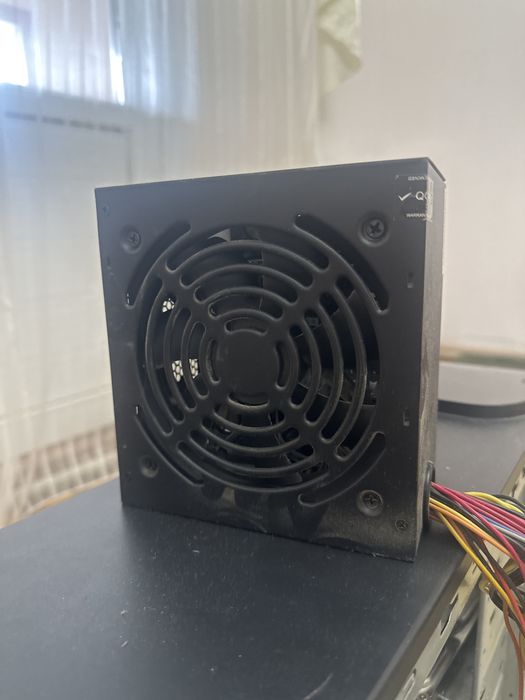 Продам блок питание Aero Cool 500w