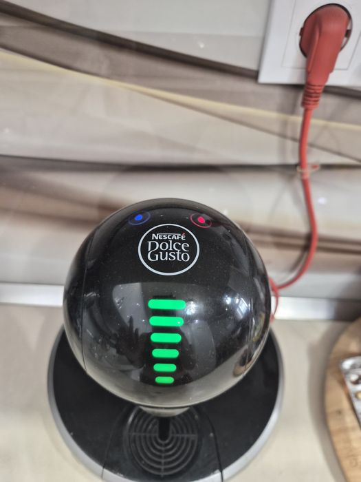 Автоматична машина за кафе и специални напитки NESCAFE Dolce Gusto DRO