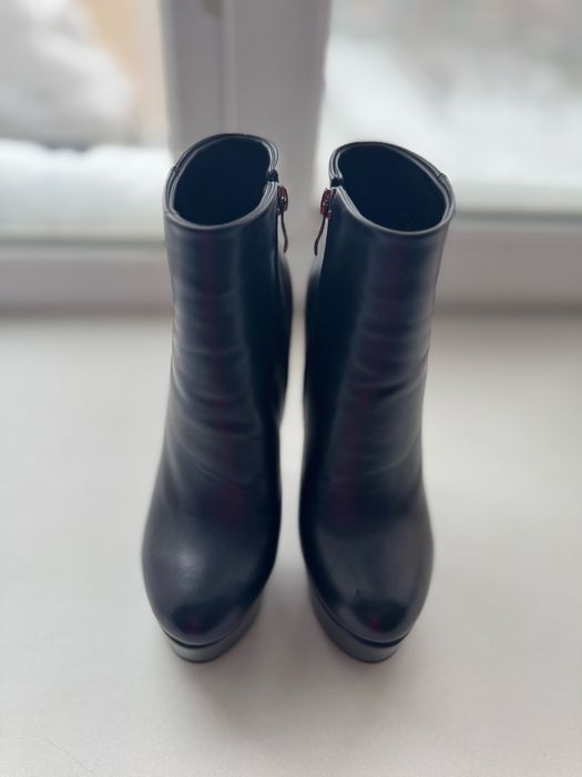 Продам новые ботильоны BASCONI