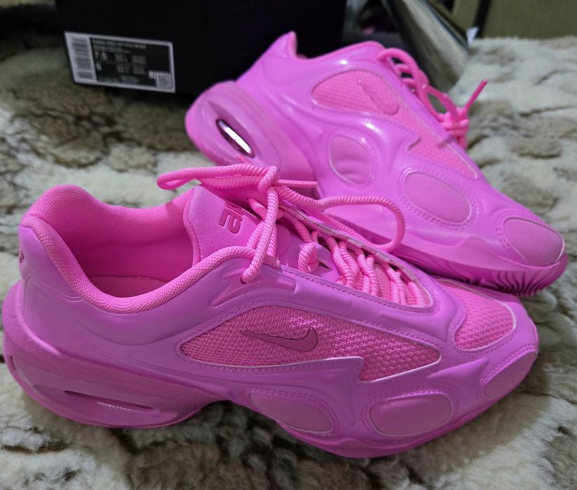 Nike WMNS Air Max Muse уникални електриково розови нови нов модел 38.5