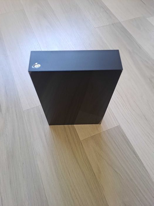 Външен диск Seagate 8tb