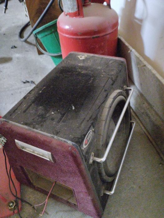 Продам сабвуфер..