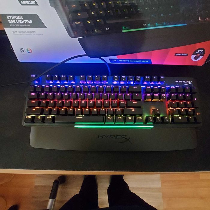 Геймъска клавиатура HyperX Alloy MKW100