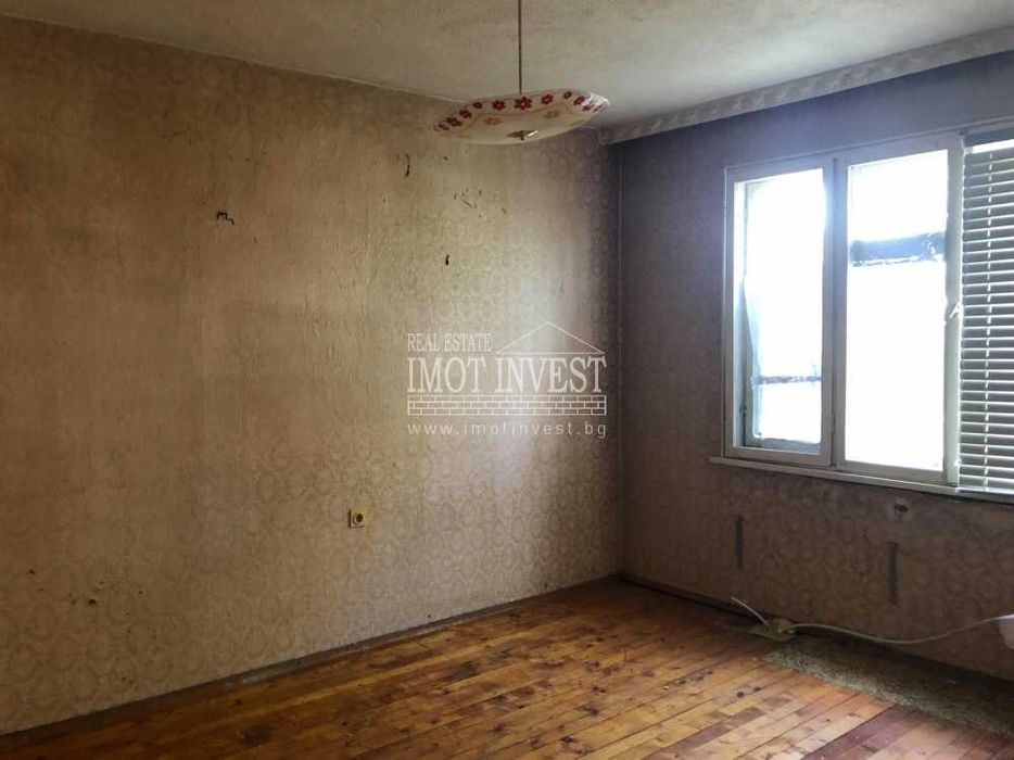 Продава се Къща в Хисаря - 360 кв.м за 389 €/кв.м - Снимка #8