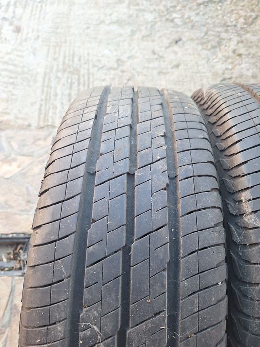 Vând cauciucuri în stare foarte bună