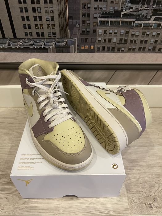 Jordan 1 Mid Team Gold Taupe