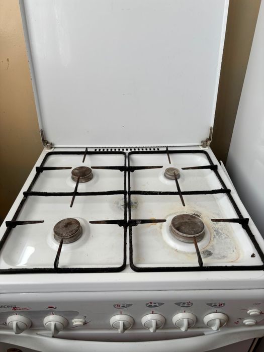 Продам газовую плиту