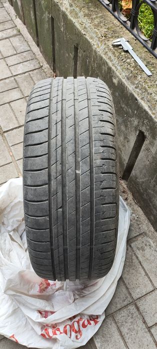 ПРОДАВАМ лети гуми GOOD YEAR 215/55/17 летни ,ДОТ 2019 г