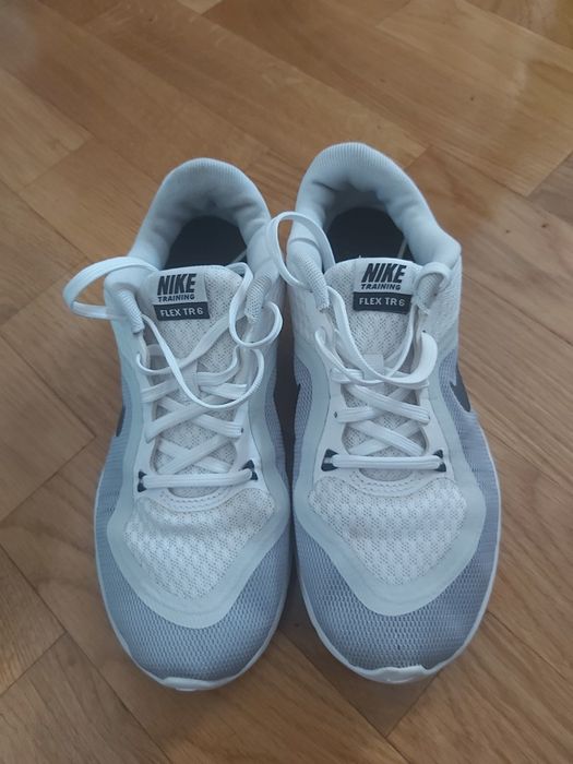 Vand Adidași Nike Flex Tr 6