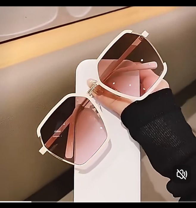 Очки солнцезащитные