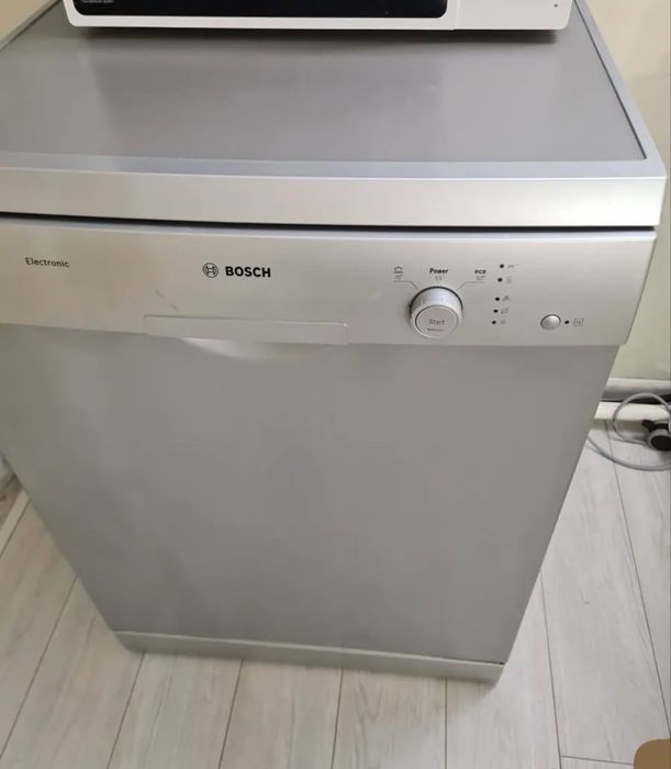 Посудомоечная машина BOSCH