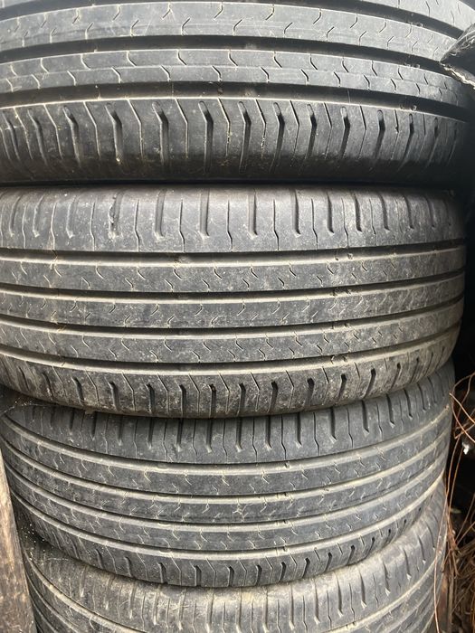 vand cauciucuri iarna si vara, pret de la 100-250 buc depinde de stare