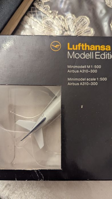 Продам модель самолётов 2 шт