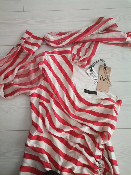 Официална къса рокля