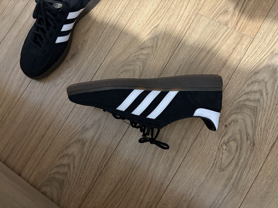 Продавам Adidas Spezial