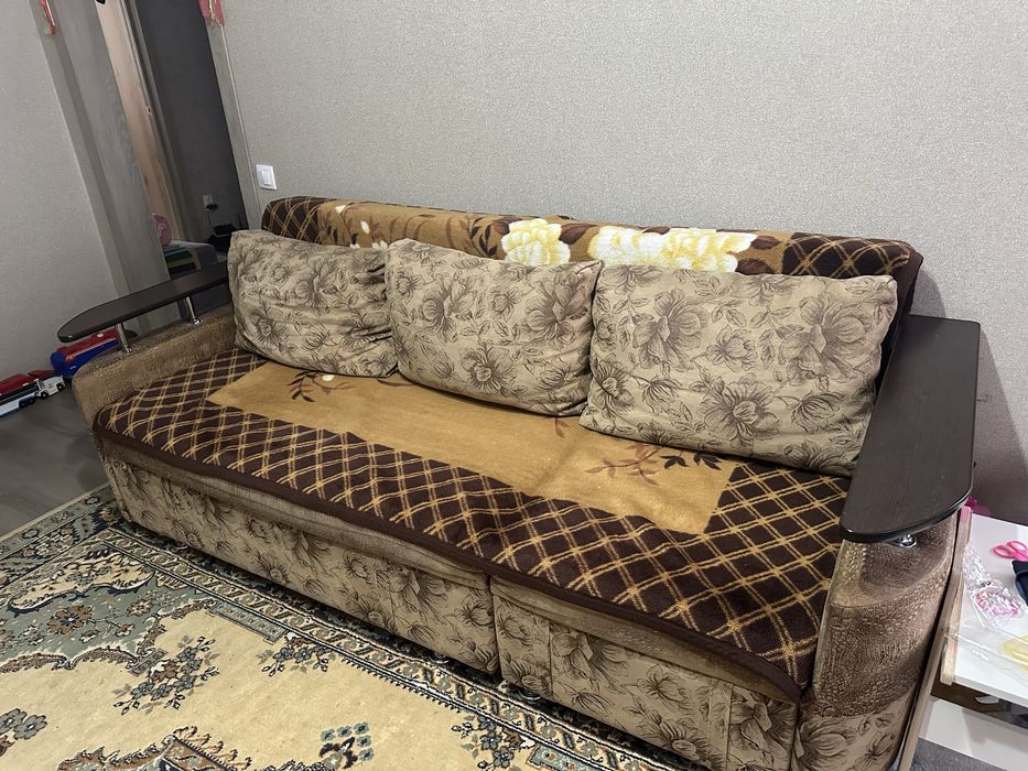 Продам диван б/у