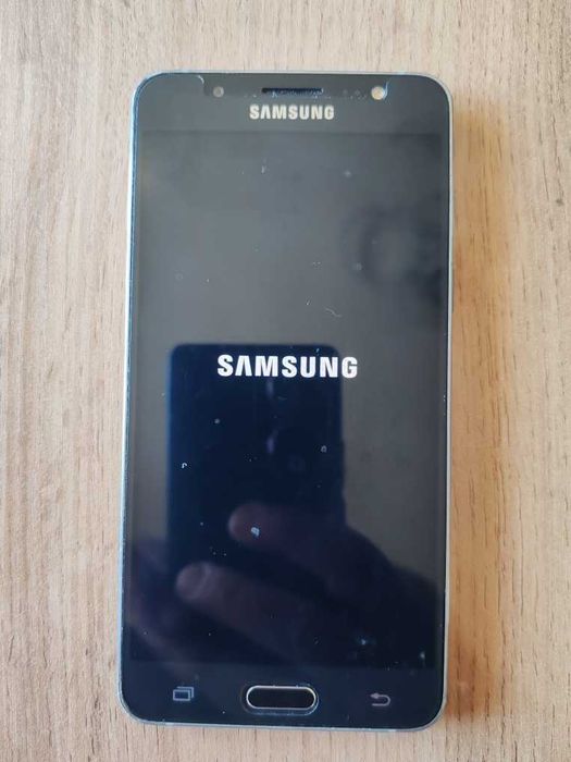 Galaxy J5, 16 GB, 4G LTE, 1.2 GHz Quad Core Procesor, 2016,