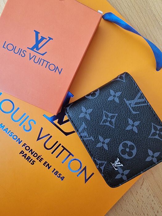 Portofele barbati Louis Vuitton/maro  si negru/cutie inclusa, logo metalic